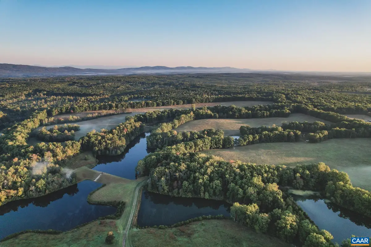 275 Rolling Rd S, Scottsville, VA 24590 - #1