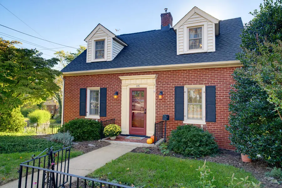 117 Williams St, Staunton, VA 24401 - #2