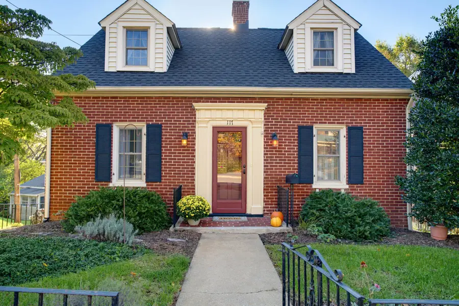 117 Williams St, Staunton, VA 24401 - #3