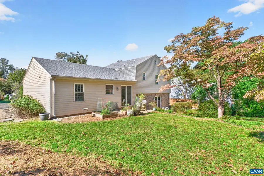 1725 Goldentree Pl, Charlottesville, VA 22911 - #3