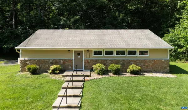 426 Eades Ln, Lovingston, VA 22949
