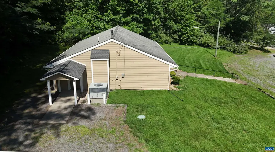 426 Eades Ln, Lovingston, VA 22949 - #3