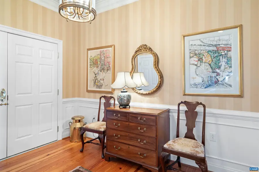 435 White Gables Ln, Charlottesville, VA 22903 - #3