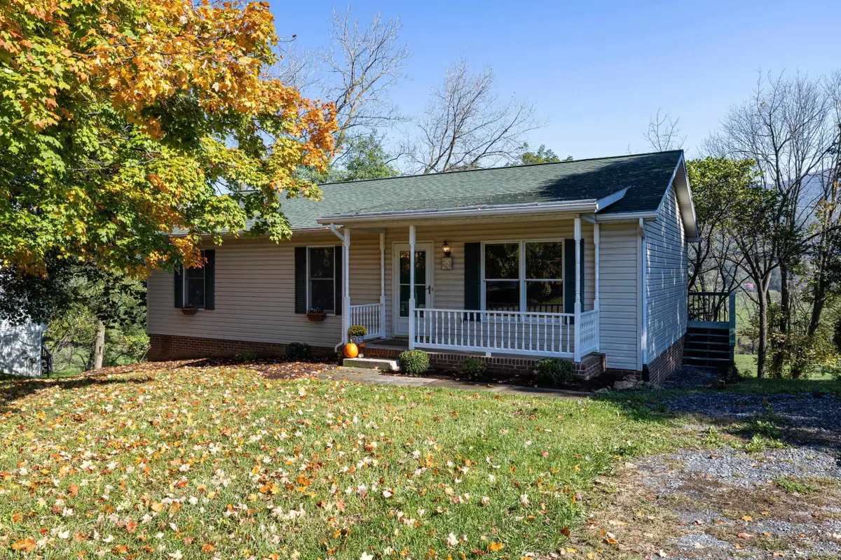 5908 W Donnagail Dr, Penn Laird, VA 22846 - #1