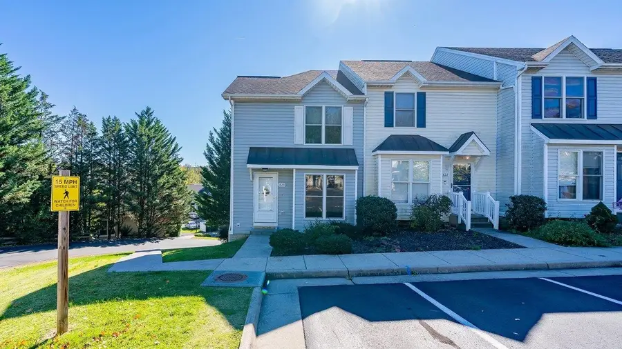 820 Camelot Ln, Harrisonburg, VA 22801 - #2