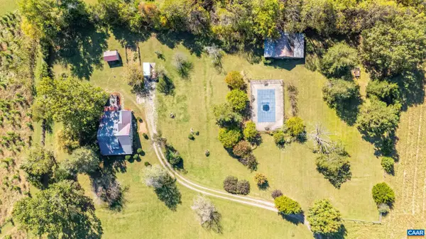 6029 Crumptown Rd, Farmville, VA 23901