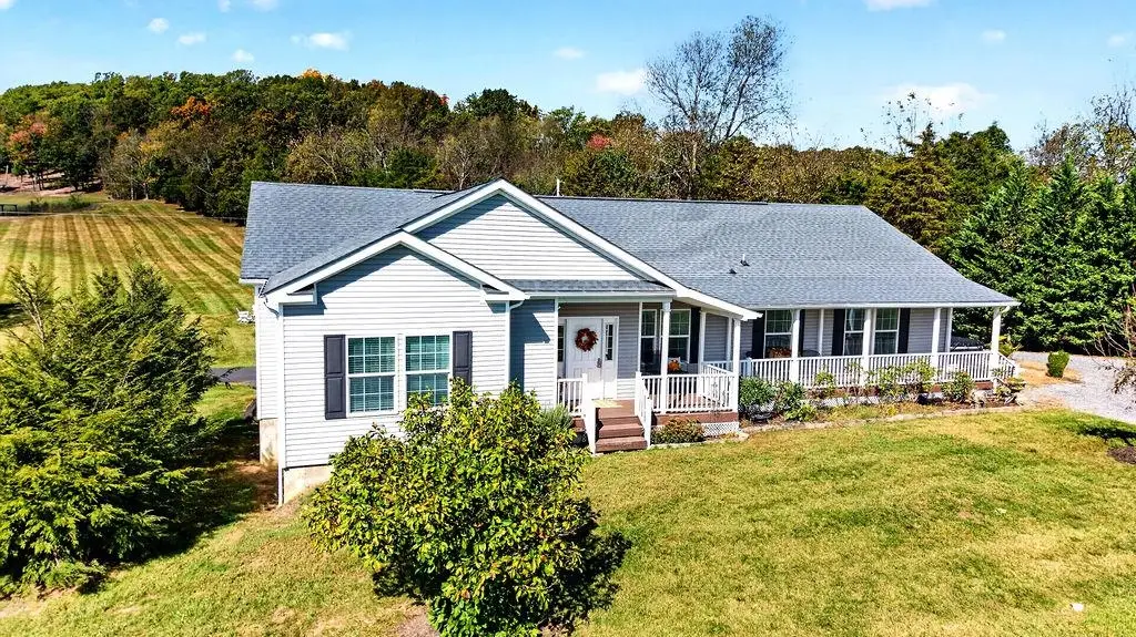 10 Blessing Hill Barn Ln, Raphine, VA 24472 - #1