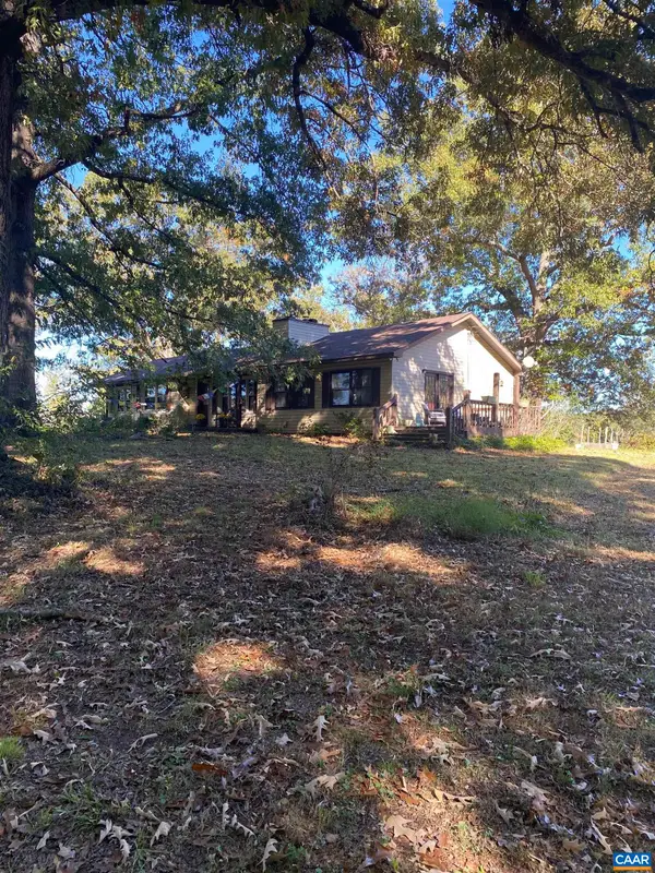 167 Hollow Ln, Scottsville, VA 24590