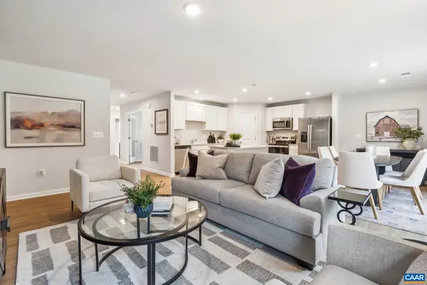 11 Horse Path Dr, Charlottesville, VA 22902