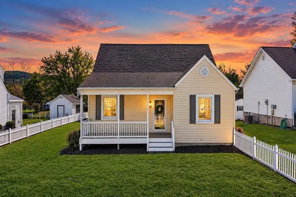 1516 Lyndhurst Rd, Waynesboro, VA 22980