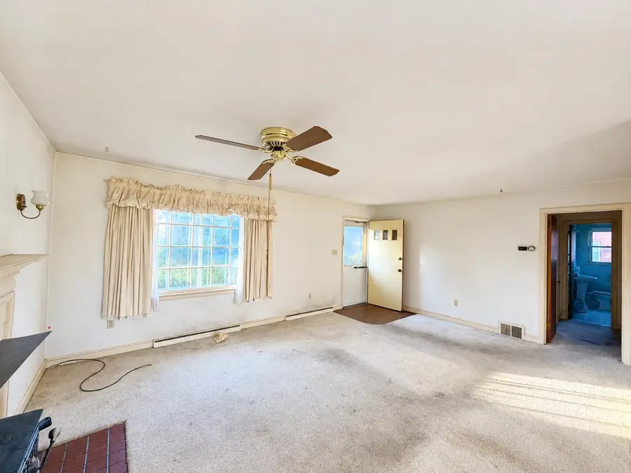 1041 Moore St, Harrisonburg, VA 22802 - #3