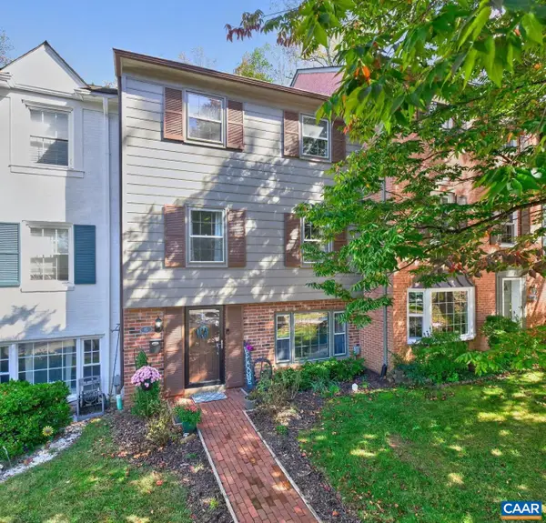 15 Georgetown Green, Charlottesville, VA 22901
