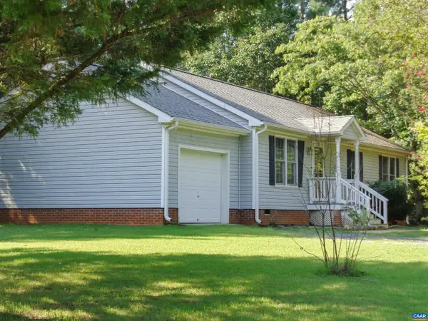 17 Bolling Pl, Scottsville, VA 24590