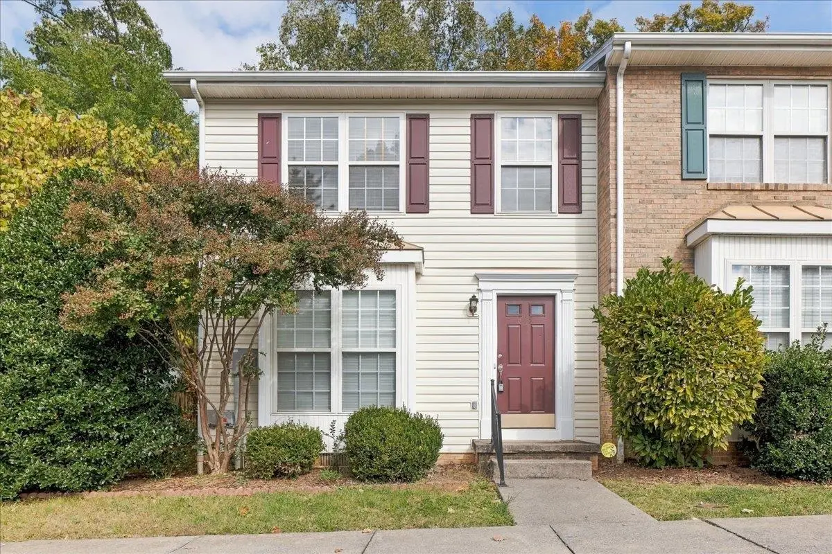 645 Stonewall Dr, Harrisonburg, VA 22801 - #1