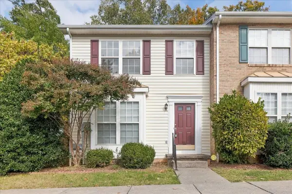 645 Stonewall Dr, Harrisonburg, VA 22801