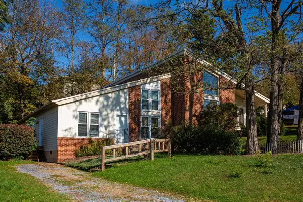1175 Rosedale Dr, Harrisonburg, VA 22801
