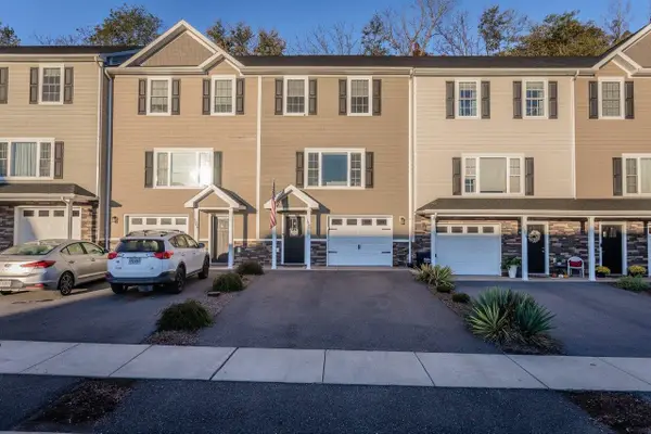 1080 Bluemoon Dr, Rockingham, VA 22801