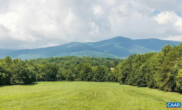 8486 Rockfish Valley Hwy, Afton, VA 22920