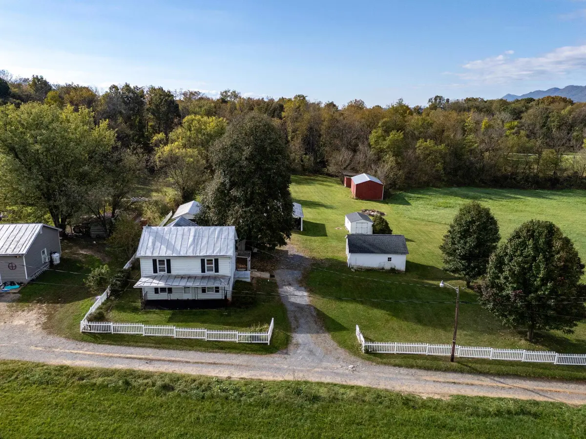 412 Rinaca Ln, Shenandoah, VA 22849 - #1