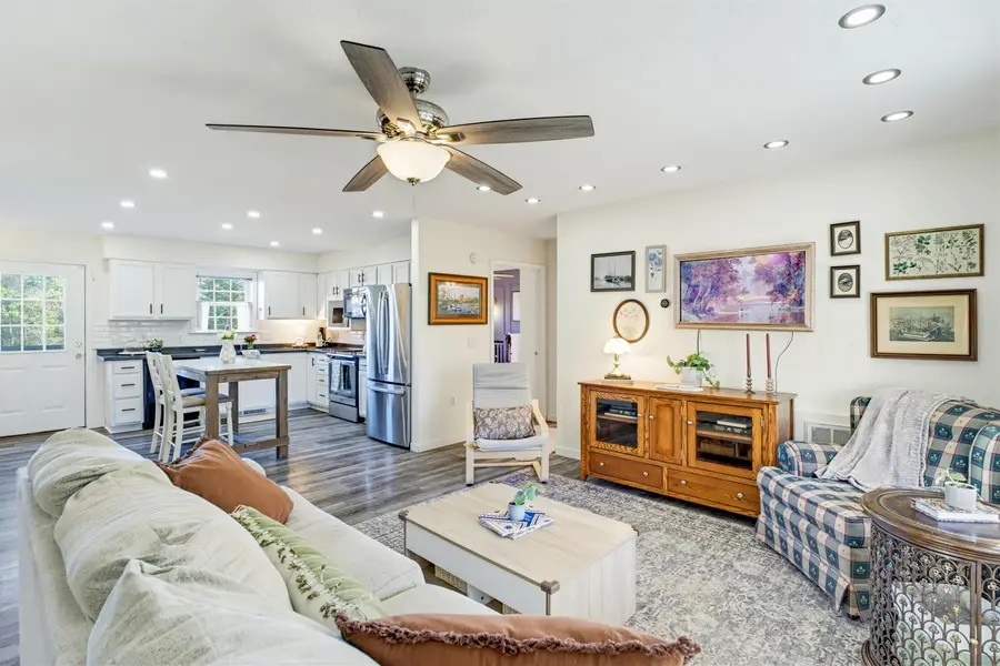 43 Bartley St, Staunton, VA 24401 - #3