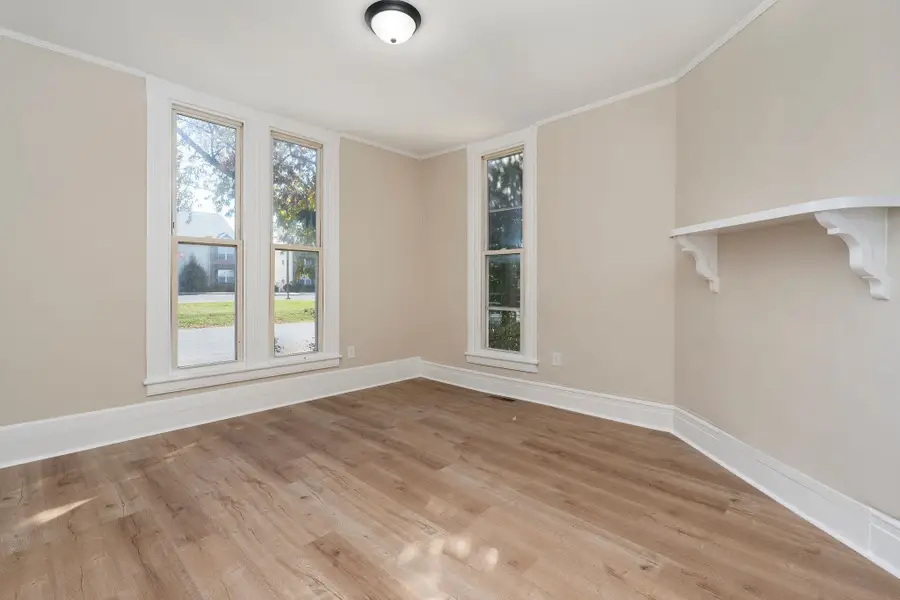 409 S Linden Ave, Waynesboro, VA 22980 - #2