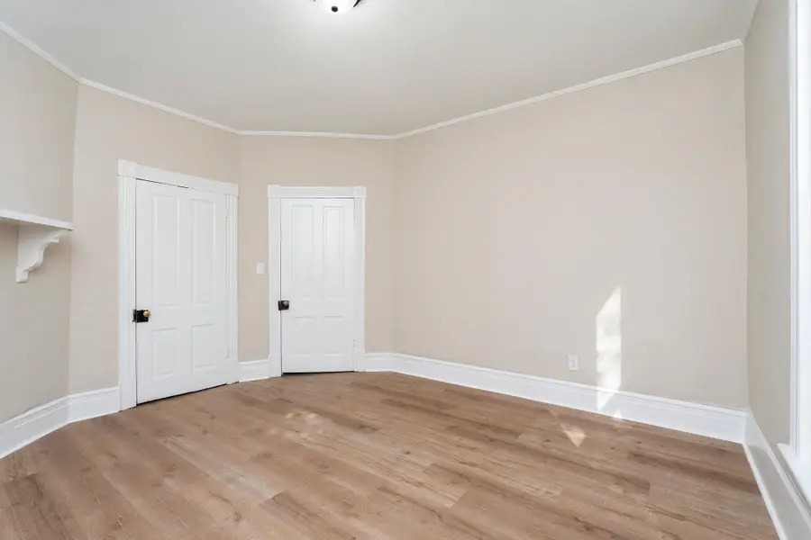 409 S Linden Ave, Waynesboro, VA 22980 - #3