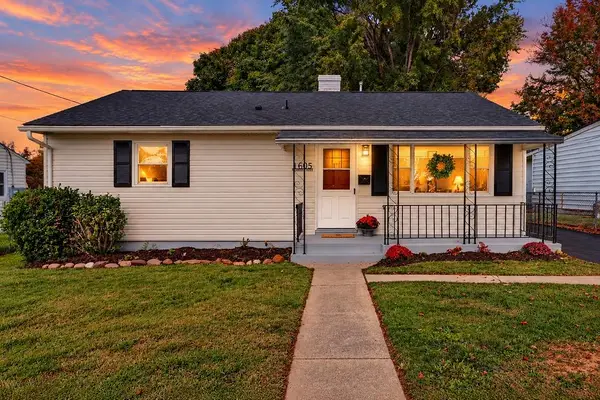 1605 Monroe St, Waynesboro, VA 22980