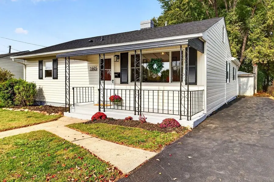1605 Monroe St, Waynesboro, VA 22980 - #3