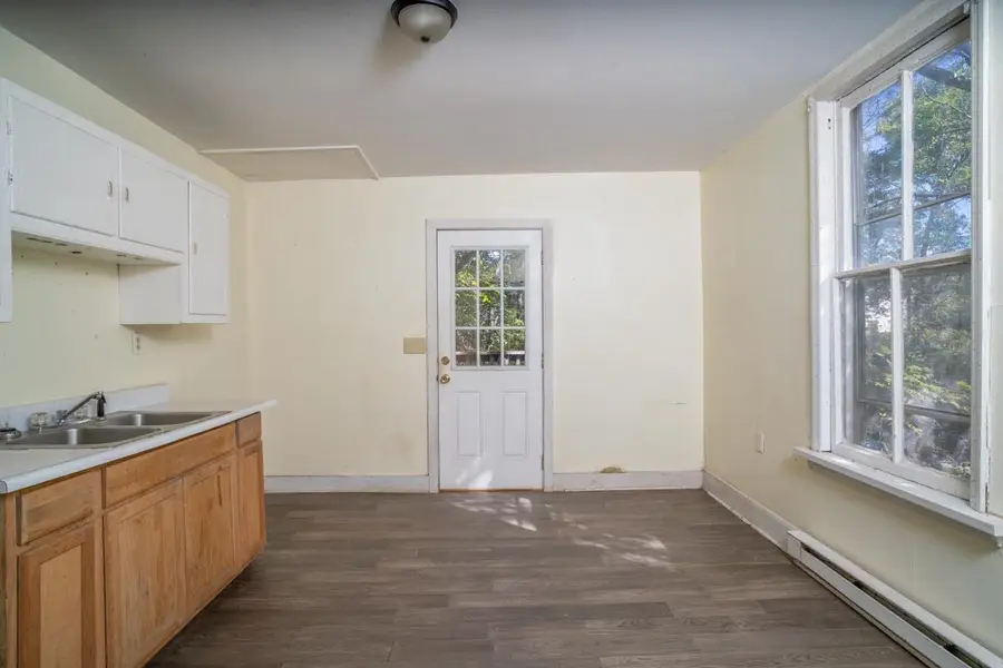 804 Brussels Ave, Clifton Forge, VA 24422 - #2