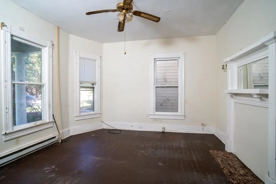 77 Alleghany St, Clifton Forge, VA 24422 - #3