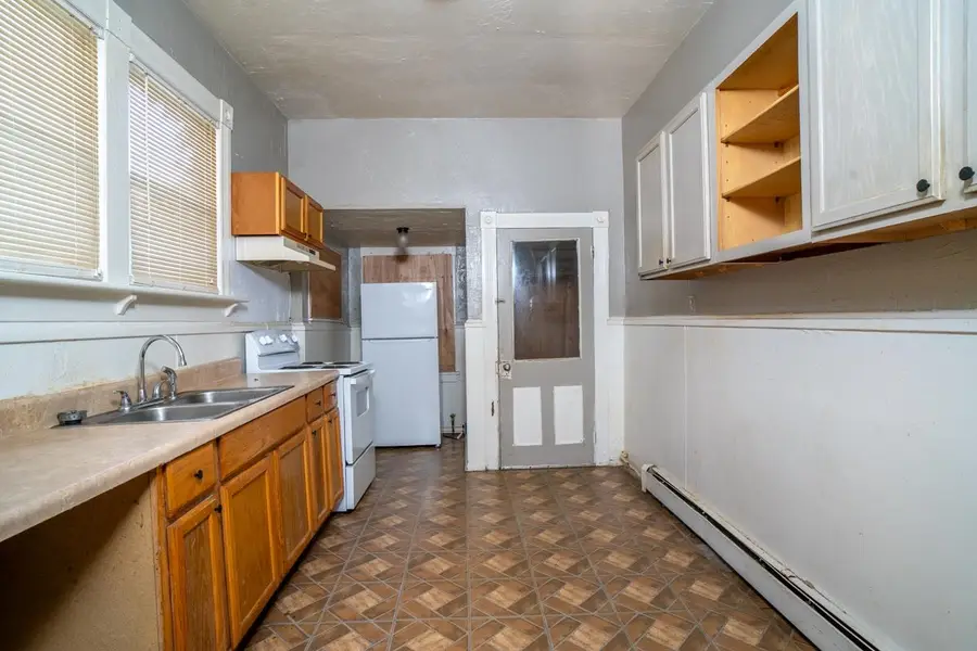 406 Church St, Clifton Forge, VA 24422 - #2