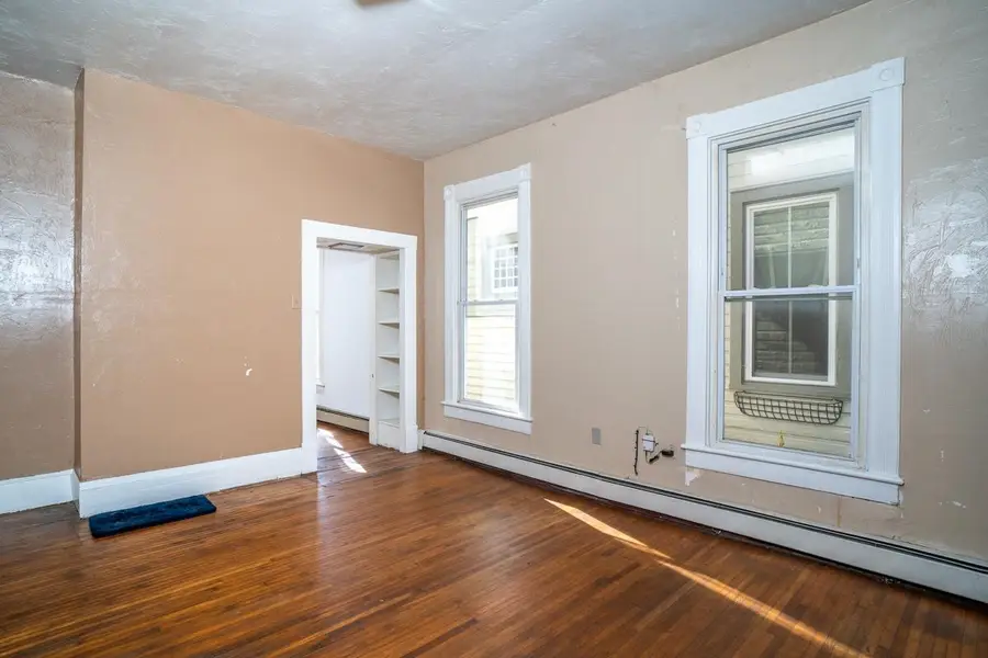 406 Church St, Clifton Forge, VA 24422 - #3