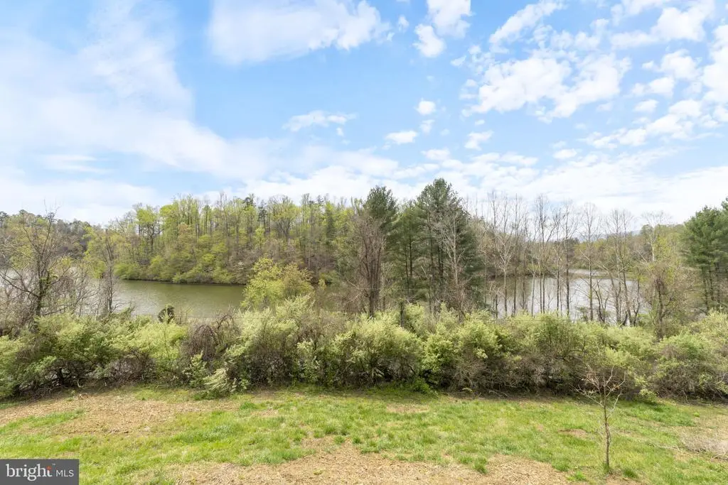 Lakeside Dr, Charlottesville, VA 22901 - #1