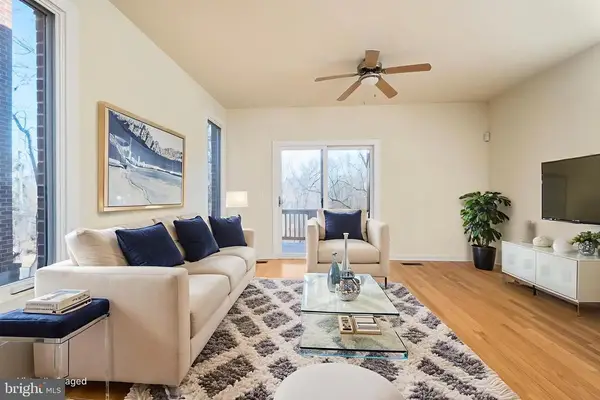 1013 Linden Ave, Charlottesville, VA 22902