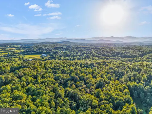 Kovi Ridge Trl, Reva, VA 22735