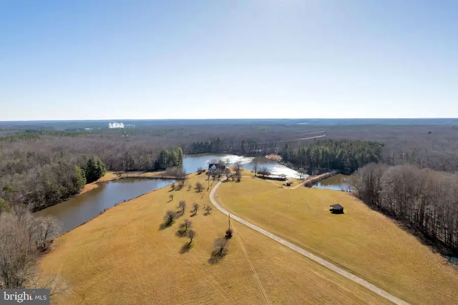 495 Deepwood Farm Dr, Scottsville, VA 24590 - #3