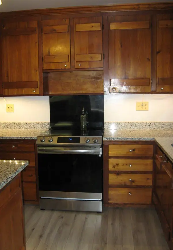 141 Mechunk Creek Dr, Troy, VA 22974