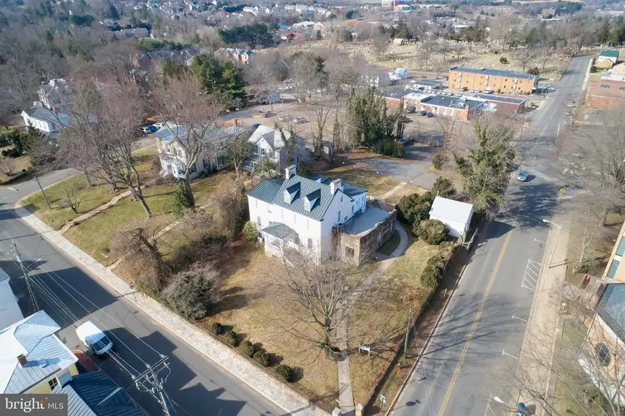 50 Culpeper St, Warrenton, VA  - #3