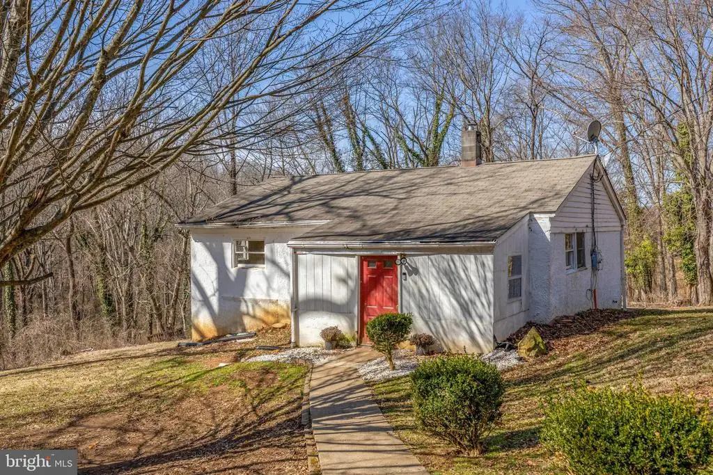 8016 Shipmadilly Ln, Warrenton, VA 20186 - Image #1