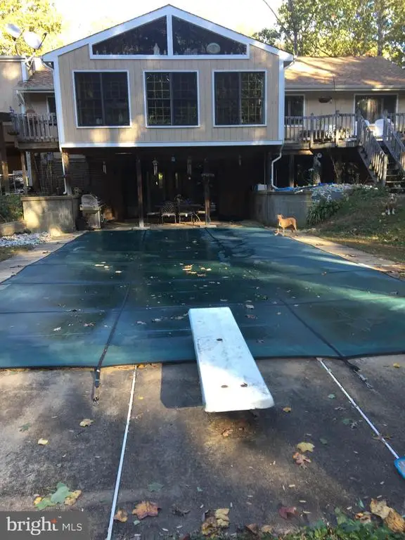 3587 Monarch Ln, Midland, VA 