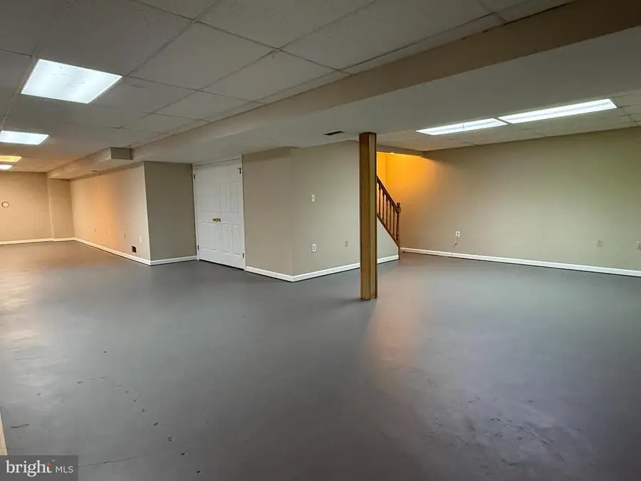 7708 Castlebury Ct, Warrenton, VA 20186 - #3