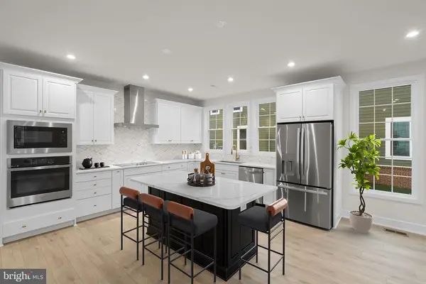 4251 Manor Dr, Marshall, VA 