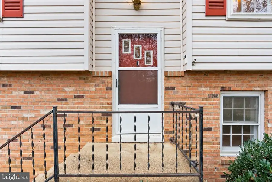 6738 Kelly Rd, Warrenton, VA  - Image #3