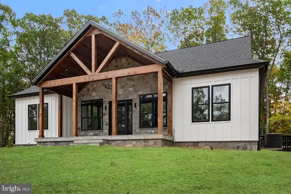 5355 Hillside Dr, Warrenton, VA 