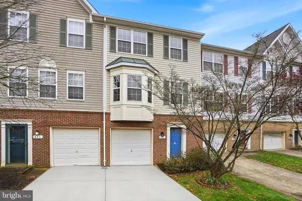541 Highland Towne Ln, Warrenton, VA 20186