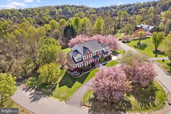 7573 Fusilier Dr, Warrenton, VA 20186