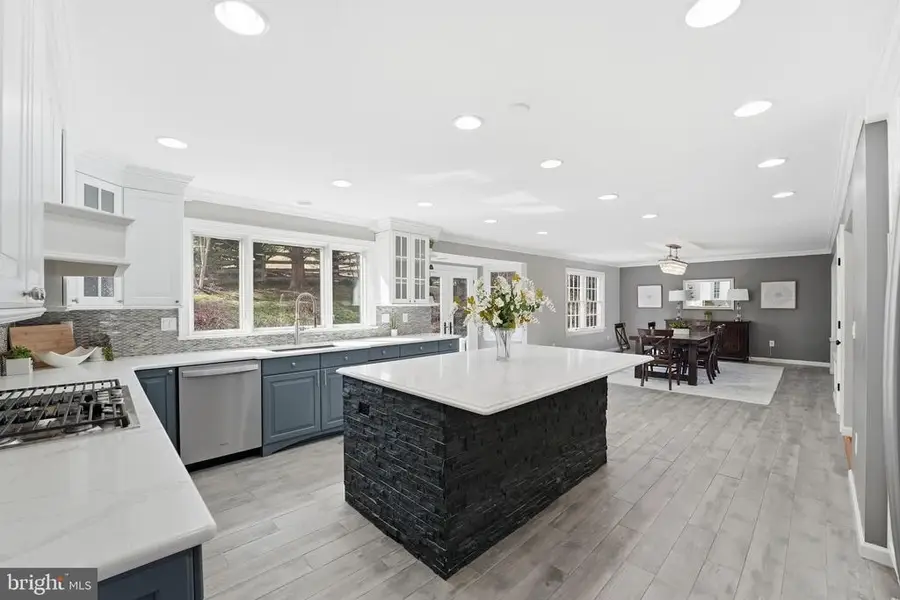 114 Erin Dr, Warrenton, VA 20186 - #3