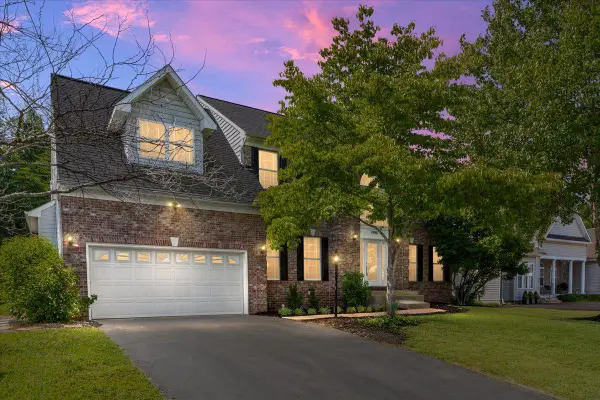 7490 Admiral Nelson Dr, Warrenton, VA 20186