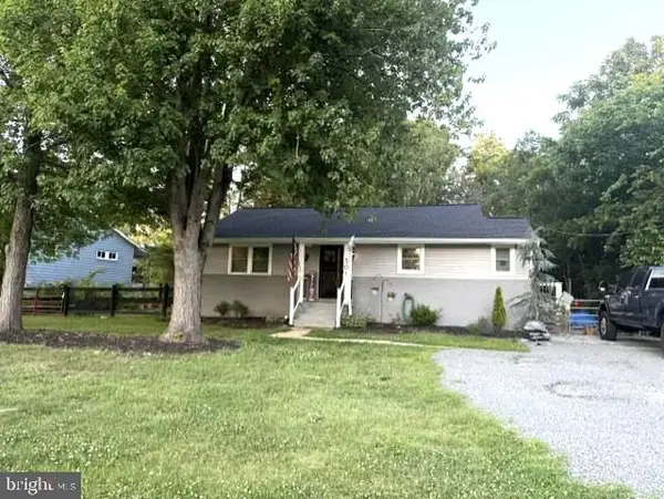 301 Duey Rd N, Remington, VA 22734