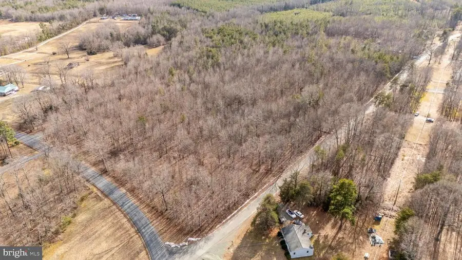 82 Cosner Rd, Louisa, VA 23093 - #2